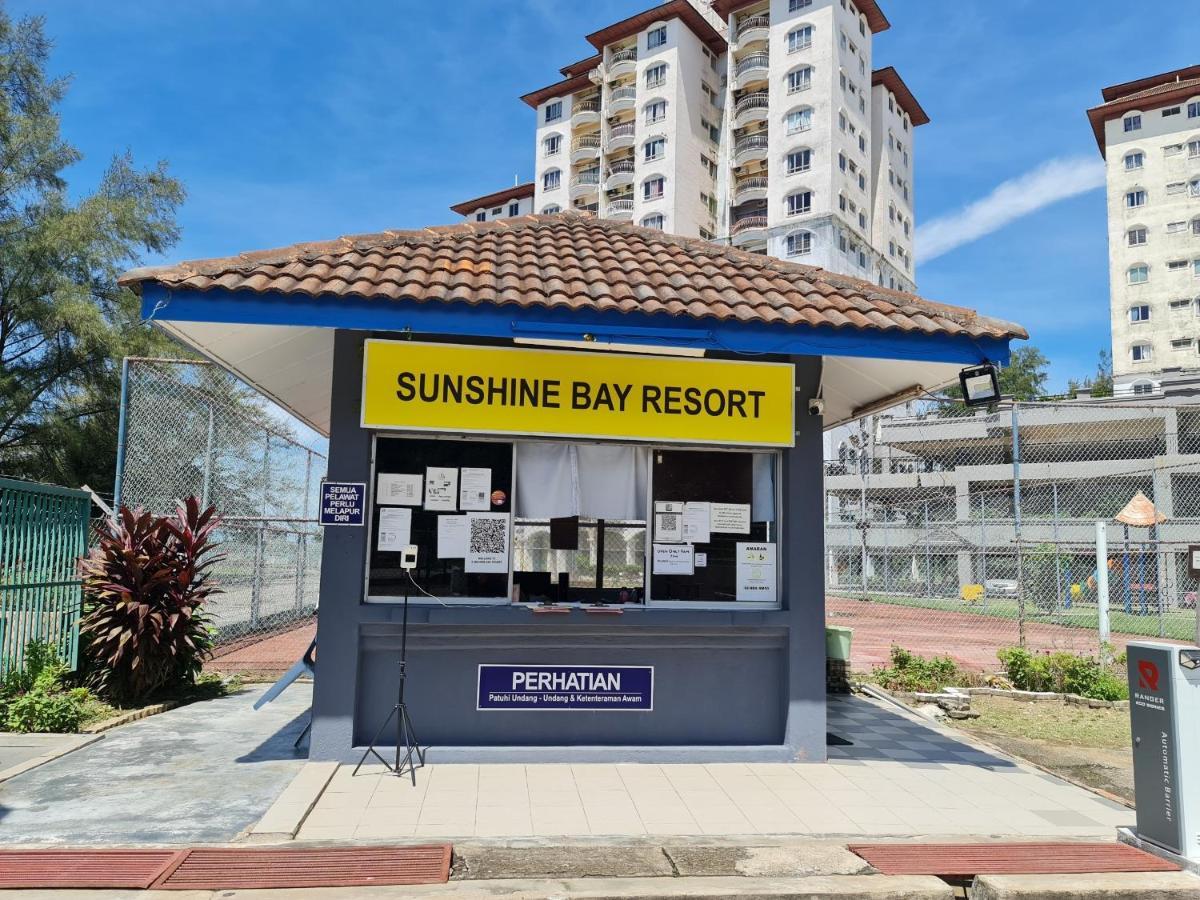 Sunshine Bay Resort Port Dickson Exterior foto
