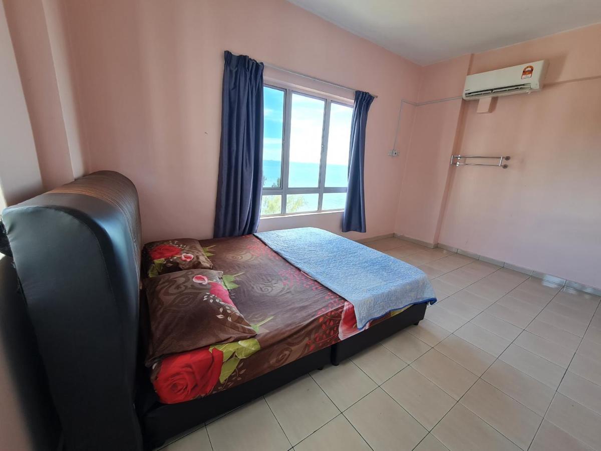 Sunshine Bay Resort Port Dickson Exterior foto