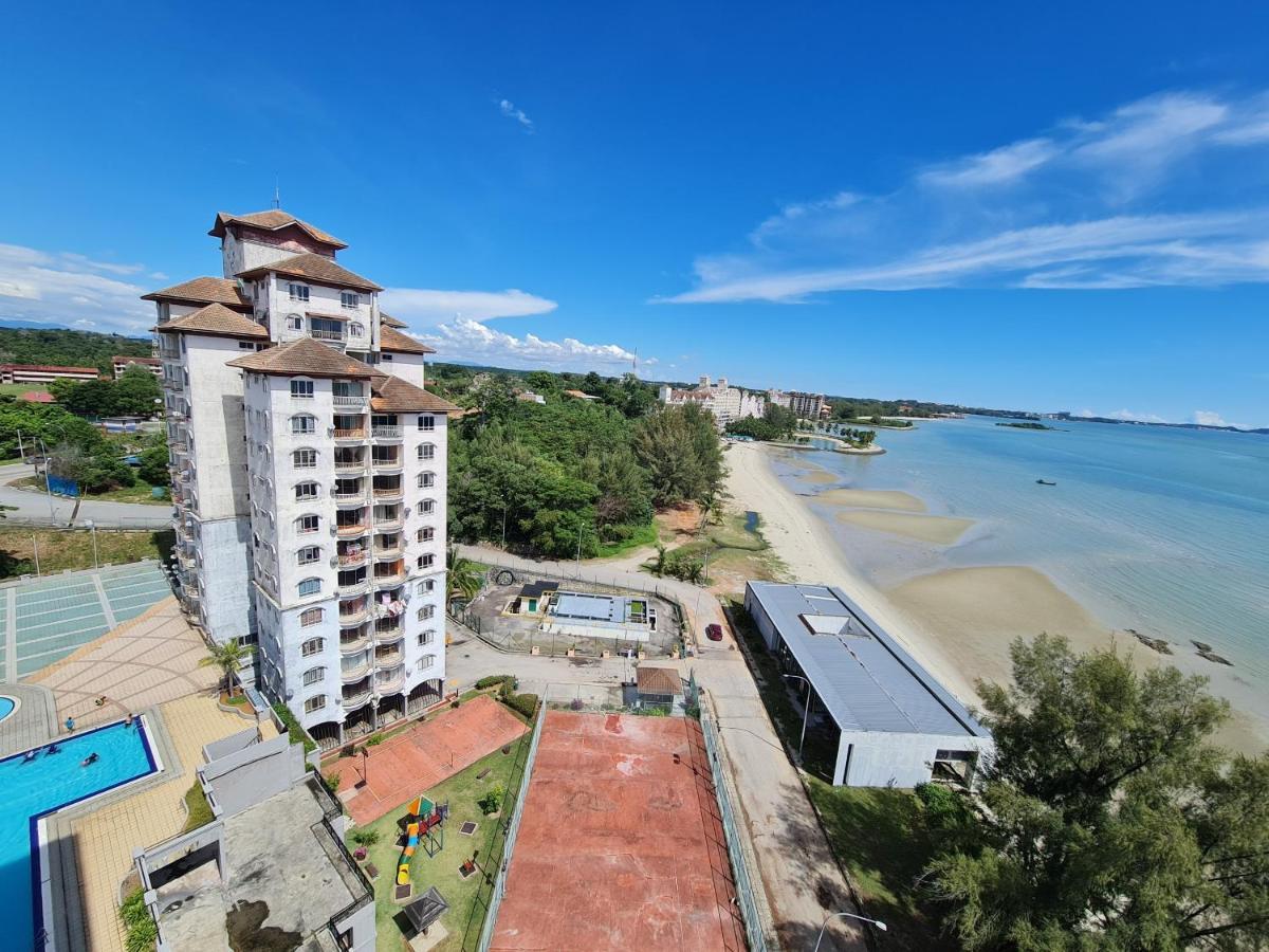 Sunshine Bay Resort Port Dickson Exterior foto